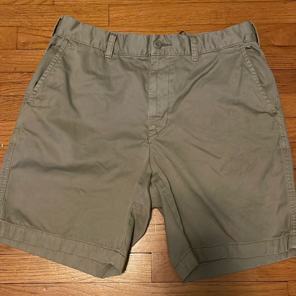 Men’s Uniqlo Brown Cotton Shorts medium